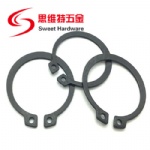 China manufacturer manganese black steel circlip retaining ring snap ring DIN471